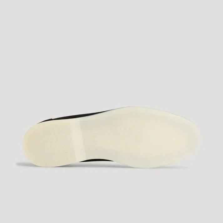 Elegantes mocasines de ante